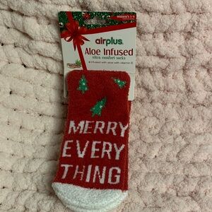 Aloe Infused Holiday Socks - Red and White